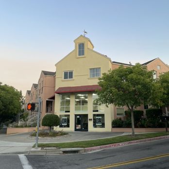 Larry Wells Salon